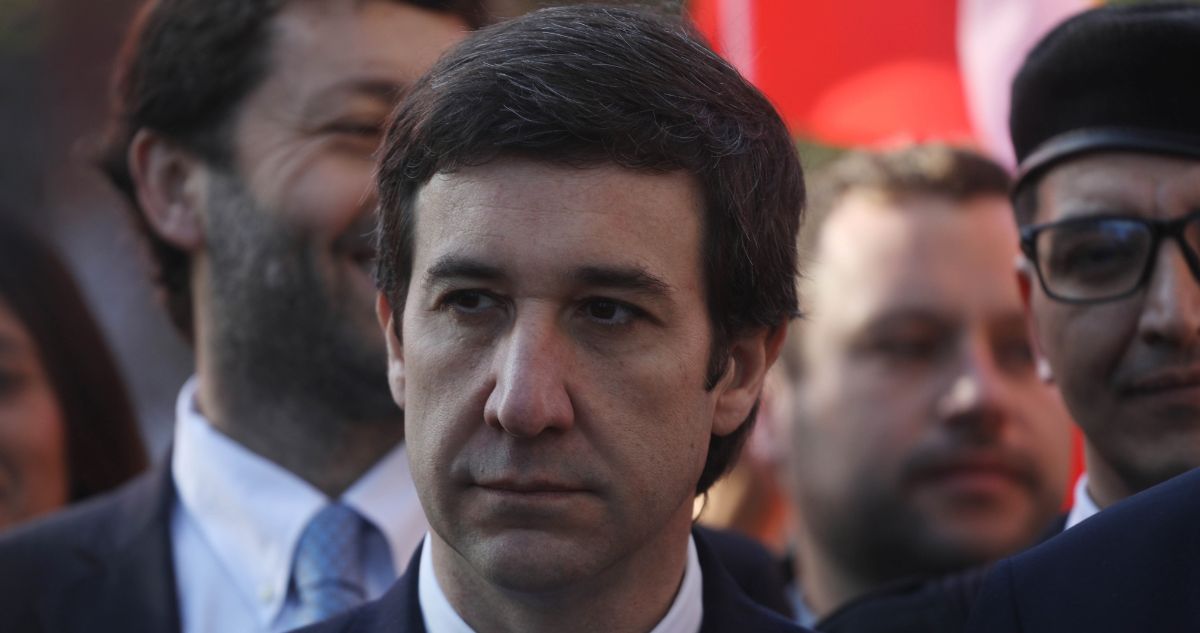 UDI descarta suspensión de militancia de Chadwick y pide que la USS aclare alto sueldo de Cubillos