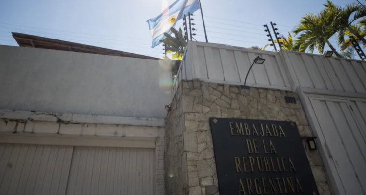 Venezuela retira a Brasil autorización para proteger la Embajada de Argentina en Caracas