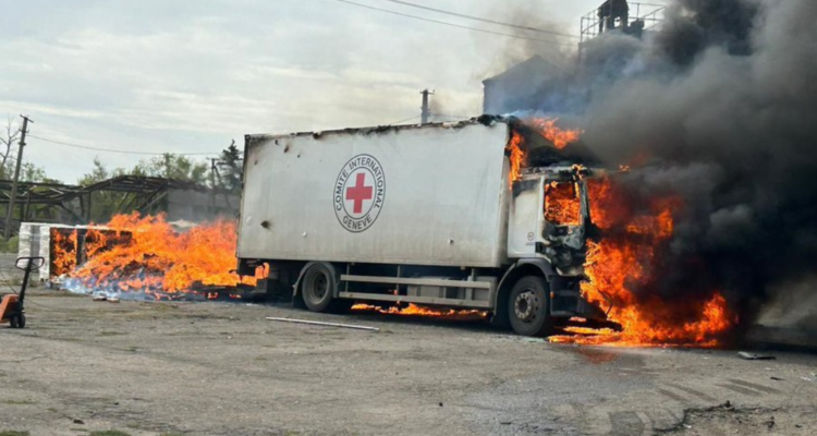 Cruz Roja condena ataque ruso contra su personal en el murieron tres empleados en Ucrania