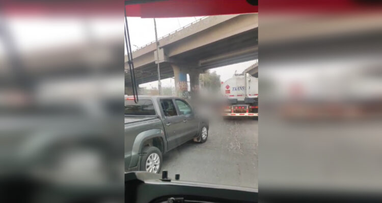 Motociclista muere tras colisión en Maipú: salió eyectado y lo atropellaron