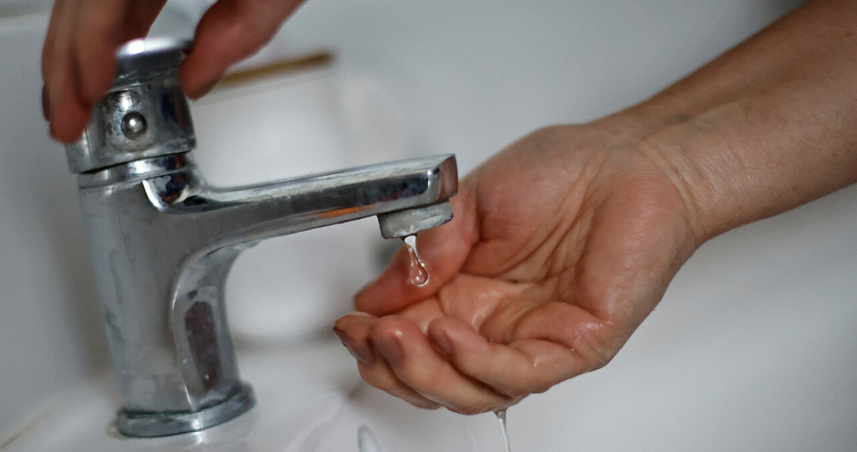 Senapred declara emergencia para Arica tras detectarse olor a hidrocarburo en el agua potable