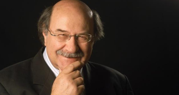 Antonio Skármeta, en referencia a su fallecimiento