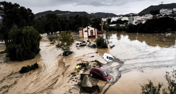 Aumentan a 158 los muertos por las catastróficas inundaciones en España