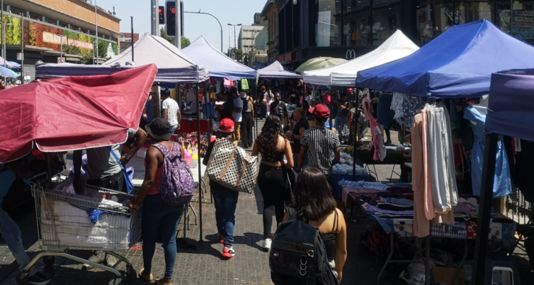 Avanza Ley de Migraciones: busca sancionar a extranjeros involucrados en riñas y comercio ambulante