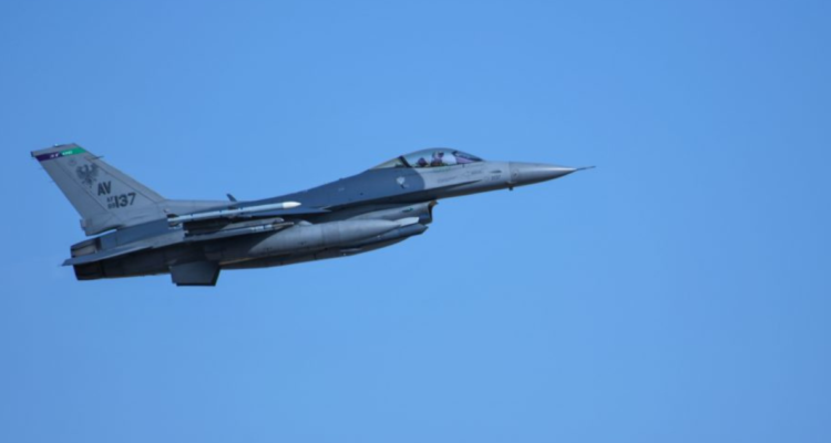 F-16