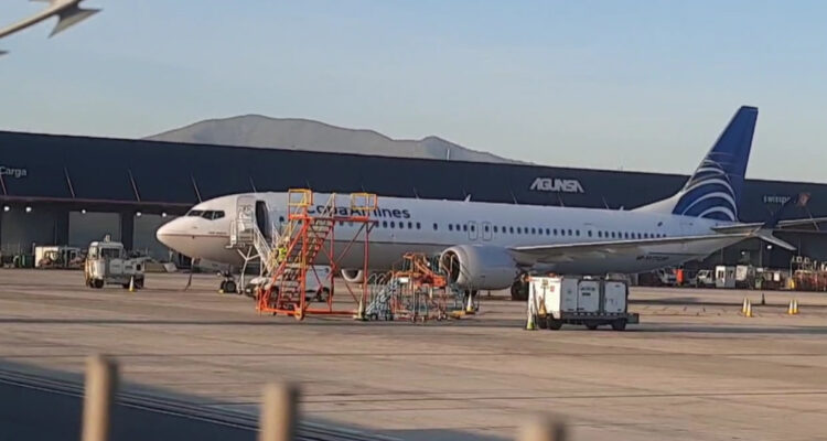 Descartan bomba en Aeropuerto de Santiago: sujeto dijo que avión explotaría con 400 pasajeros