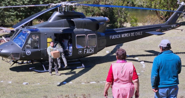 llega ayuda a paso El León