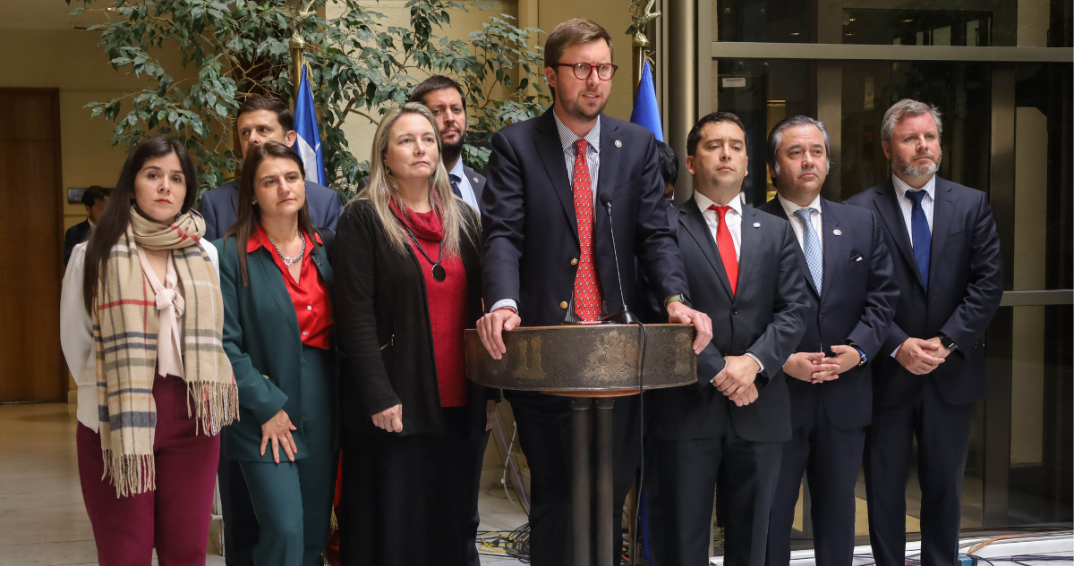 bancada republicana pide renuncia de tohá