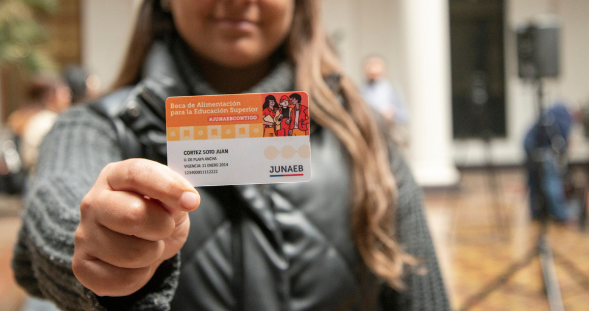 Este es el nuevo monto que tendrá la Beca BAES de Junaeb para estudiantes en 2025