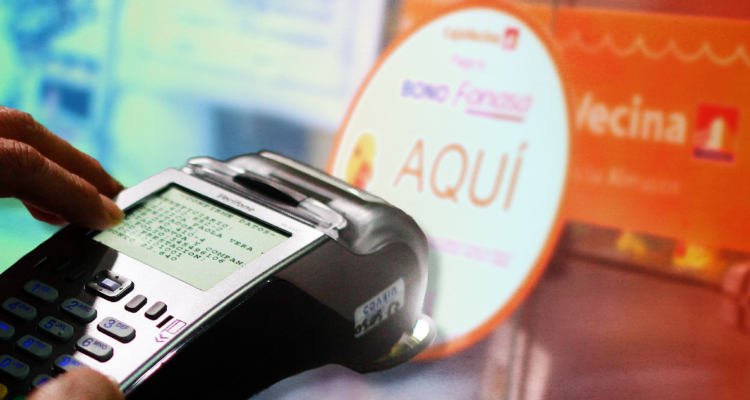 Máquina o dispositivo POS utilizado en sucursales CajaVecina como las que han sido víctimas del ardid criminal que ahora investigará el Ministerio Público.