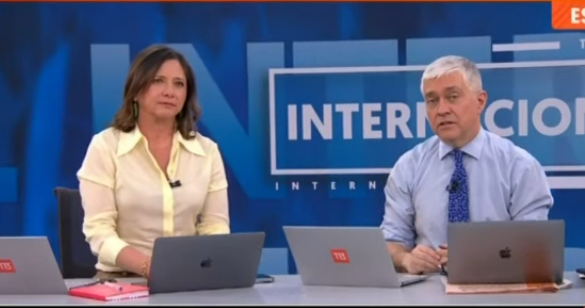 Conductores de Canal 13 en referencia a misiles de que interrumpieron entrevista en vivo