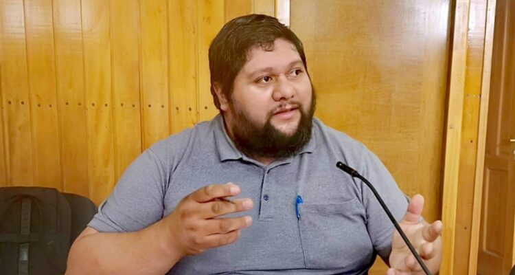 Candidato a concejal de la comuna de Los Lagos baja postulación y acusa canalladas al interior de la UDI