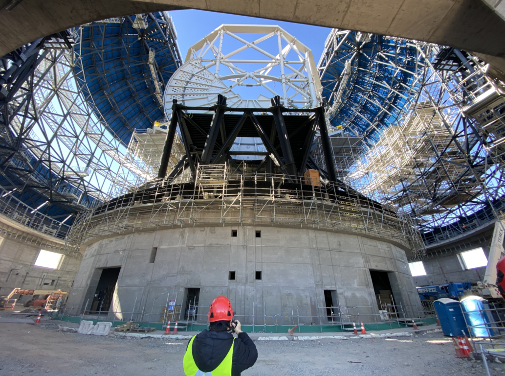 Foto del interior del ELT en construcción