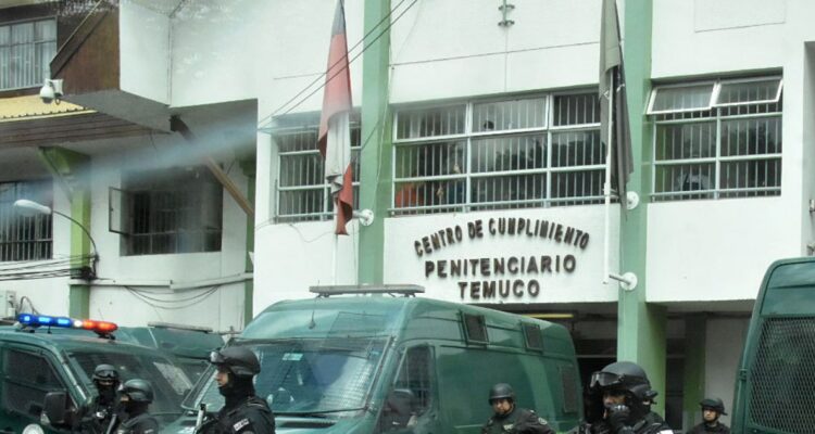Investigan muerte de un interno en cárcel de Temuco: fue encontrado inconsciente