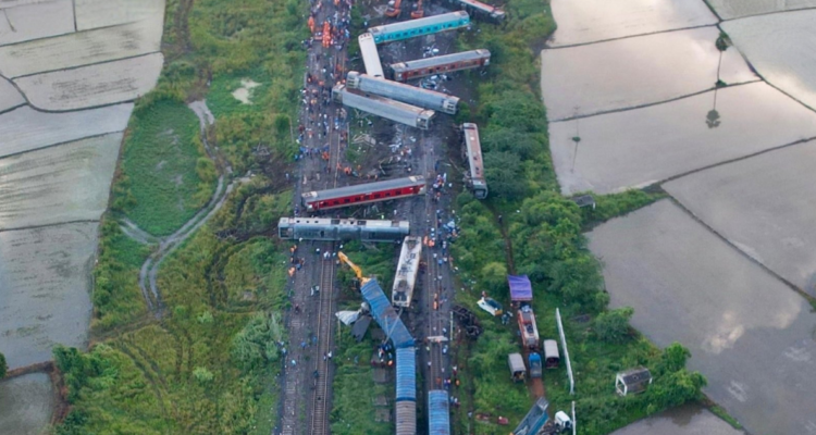Choque de trenes en India deja 19 personas lesionadas: es el segundo accidente en 4 meses