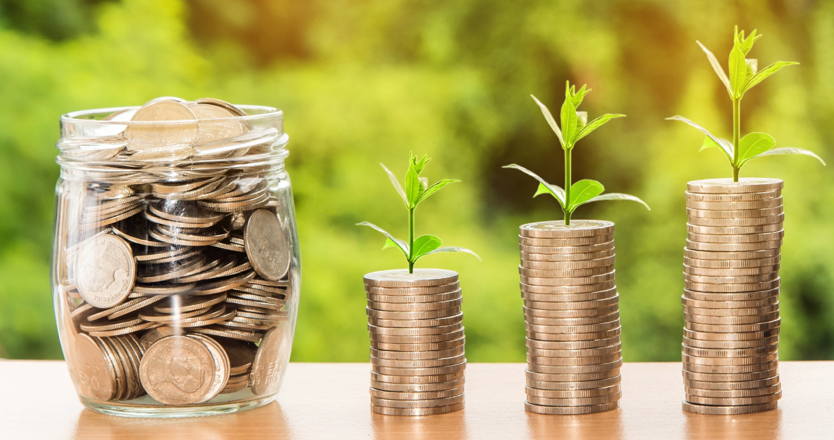 De menos a más y en simple: así puedes hacer crecer tu plata y alcanzar la “estabilidad financiera”