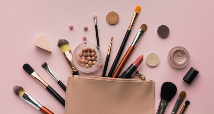 Cuatro consejos infalibles para organizar el maquillaje y ahorrar tiempo