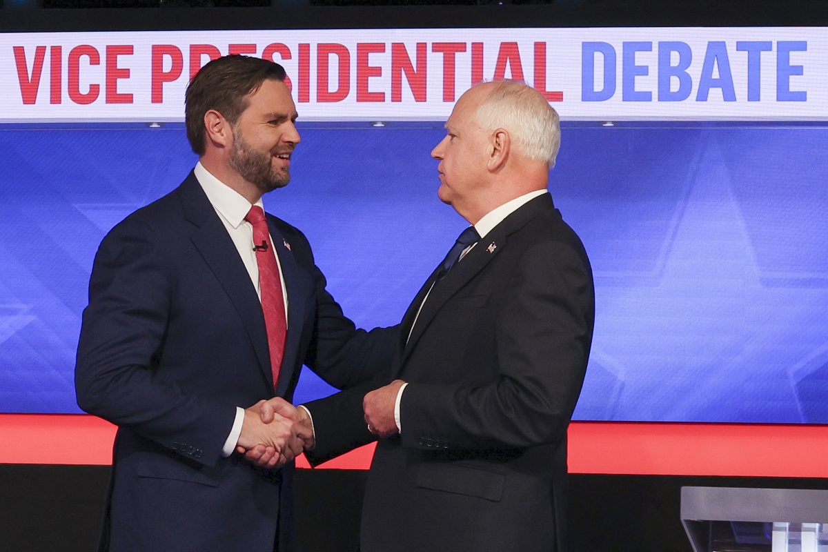 Tim Walz y J.D Vance mostraron su cara más moderada en debate como candidatos a vicepresidente de EEUU