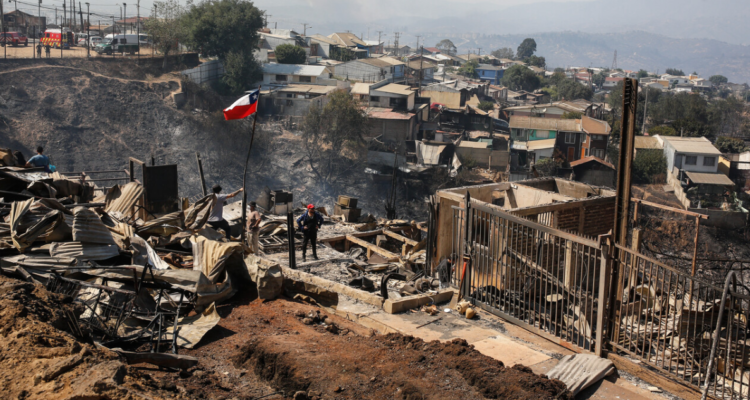 Imágenes de archivo del megaincendio de febrero en Valparaìso