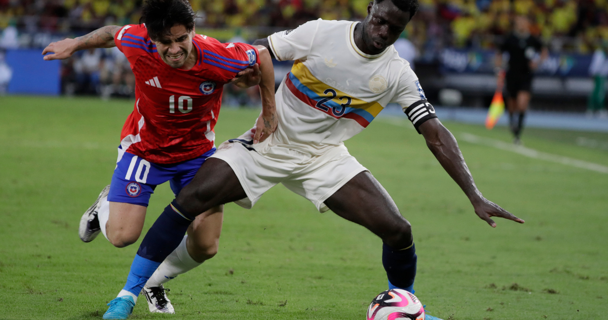 Dávila no “baja los brazos” pese a la dura goleada que sufrió La Roja ante Colombia por Eliminatorias