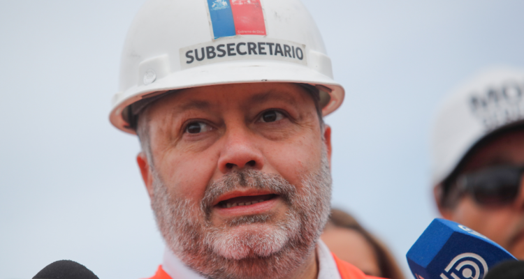 Subsecretario se trasladó a cuesta camarones tras derrumbes