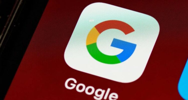 Cómo desactivar el micrófono de google en tu teléfono celular o dispositivo móvil y proteger tu privacidad por si te están escuchando.