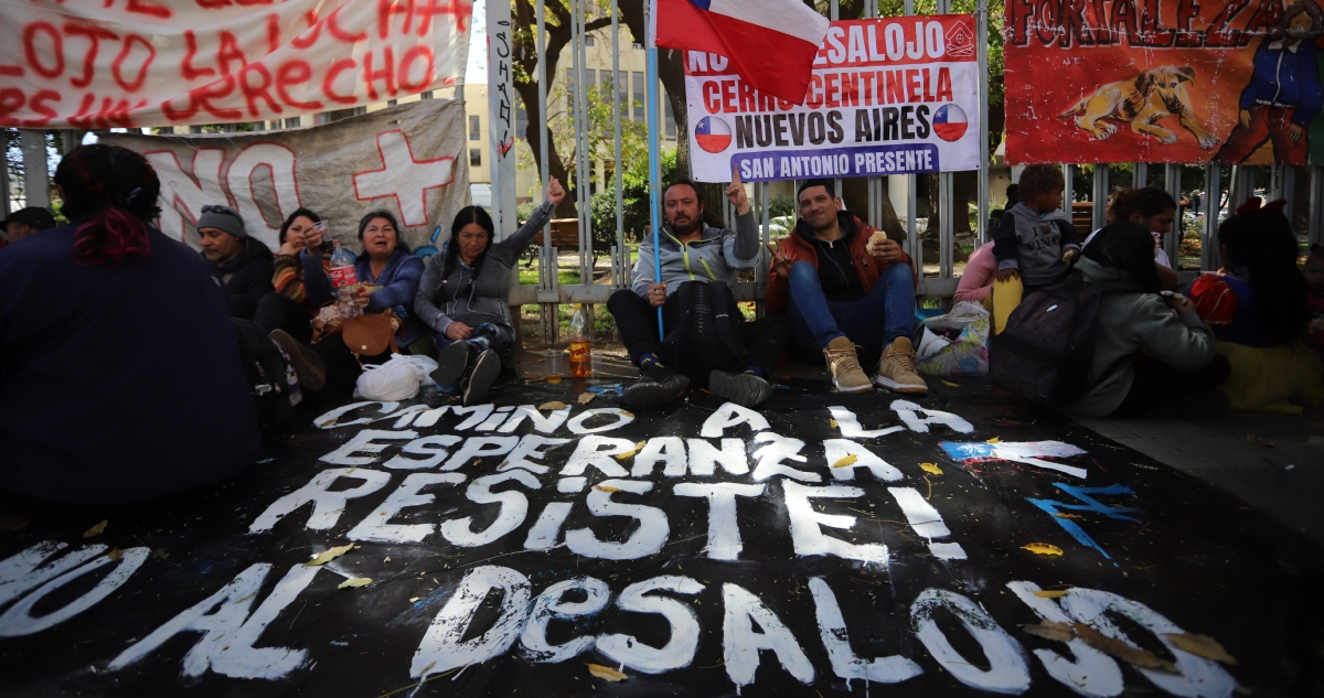 Manifestación de habitantes de megatoma de San Antonio ante inminente desalojo
