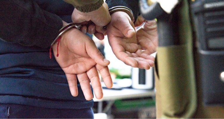 Detienen a menor de edad por homicidio frustrado tras fiesta clandestina en Antofagasta