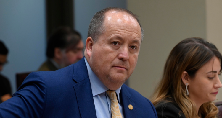 Diputados piden salida de fiscal Valencia tras revelar reuniones con Hermosilla y Chadwick