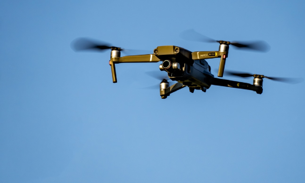 En pleno Estadio Nacional: dron golpeó e hirió a votante en el rostro y operador quedó detenido