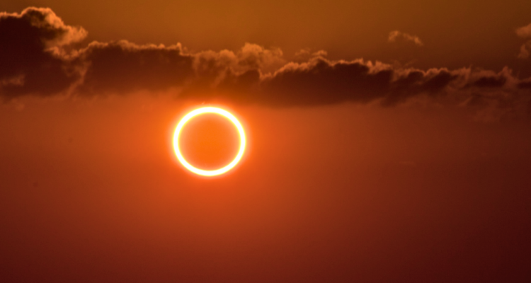 Dónde y a qué hora ver el eclipse solar “Anillo de Fuego”