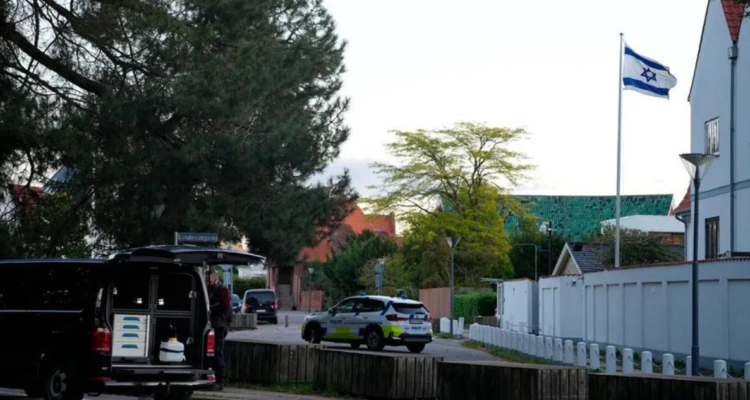 Detienen a tres suecos tras dos explosiones cerca de embajada de Israel en Dinamarca