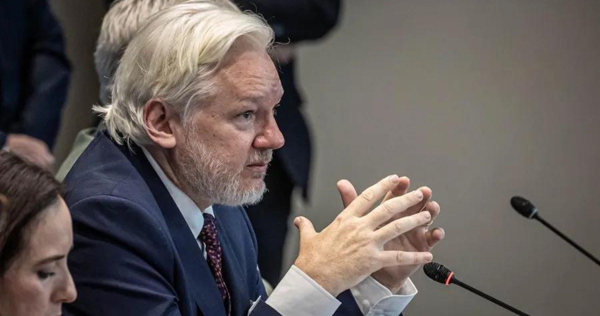 Julian Assange rompe el silencio: Soy libre porque me he declarado culpable de hacer periodismo
