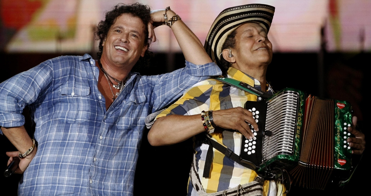El vallenato está de luto: Muere Egidio Cuadrado, el inseparable acordeonista de Carlos Vives