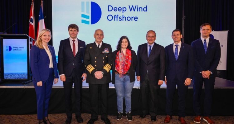 Empresa noruega busca construir 2 parques eólicos en medio del mar en la región del Bío Bío