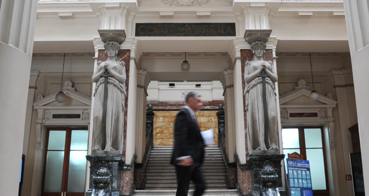 Estos son los cinco jueces que optan a la Corte Suprema tras la salida del exministro Jorge Dahm