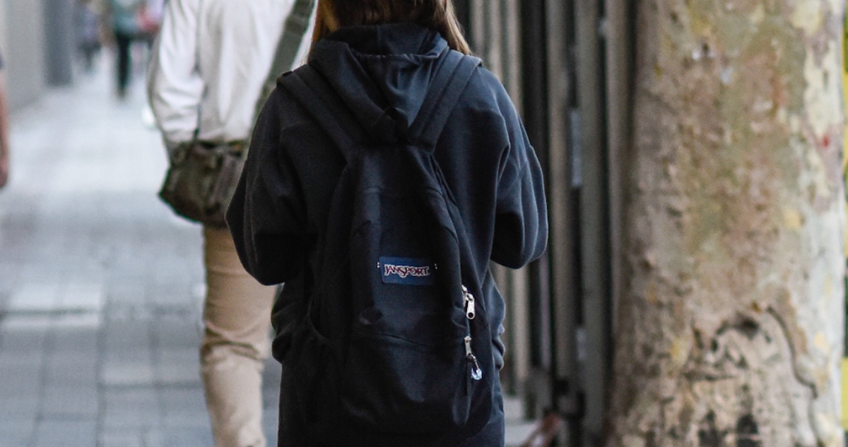 Estudiante es descubierta con marihuana y cocaína en escuela de Lota