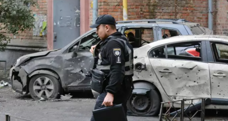 Un jefe de policía herido tras explotar coche bomba en región ucraniana de Jersón anexionada por Rusia