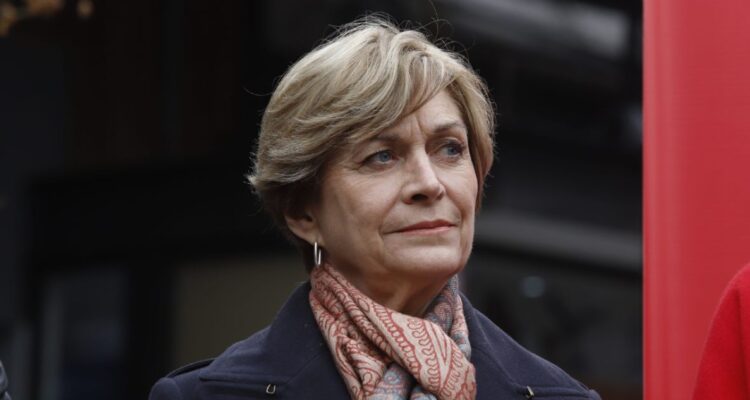 Matthei defiende millonario convenio de $3.500 millones entre gobierno de Piñera y la USS