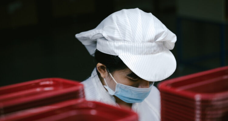 China promete medidas para empresas y la economía privada, junto con “atajar” la competencia desleal