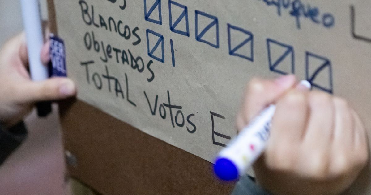 Qué día de las elecciones será feriado irrenunciable en Chile y cómo funcionará el comercio el 26 y 27 de octubre, estarán abiertos malls y supermercados.