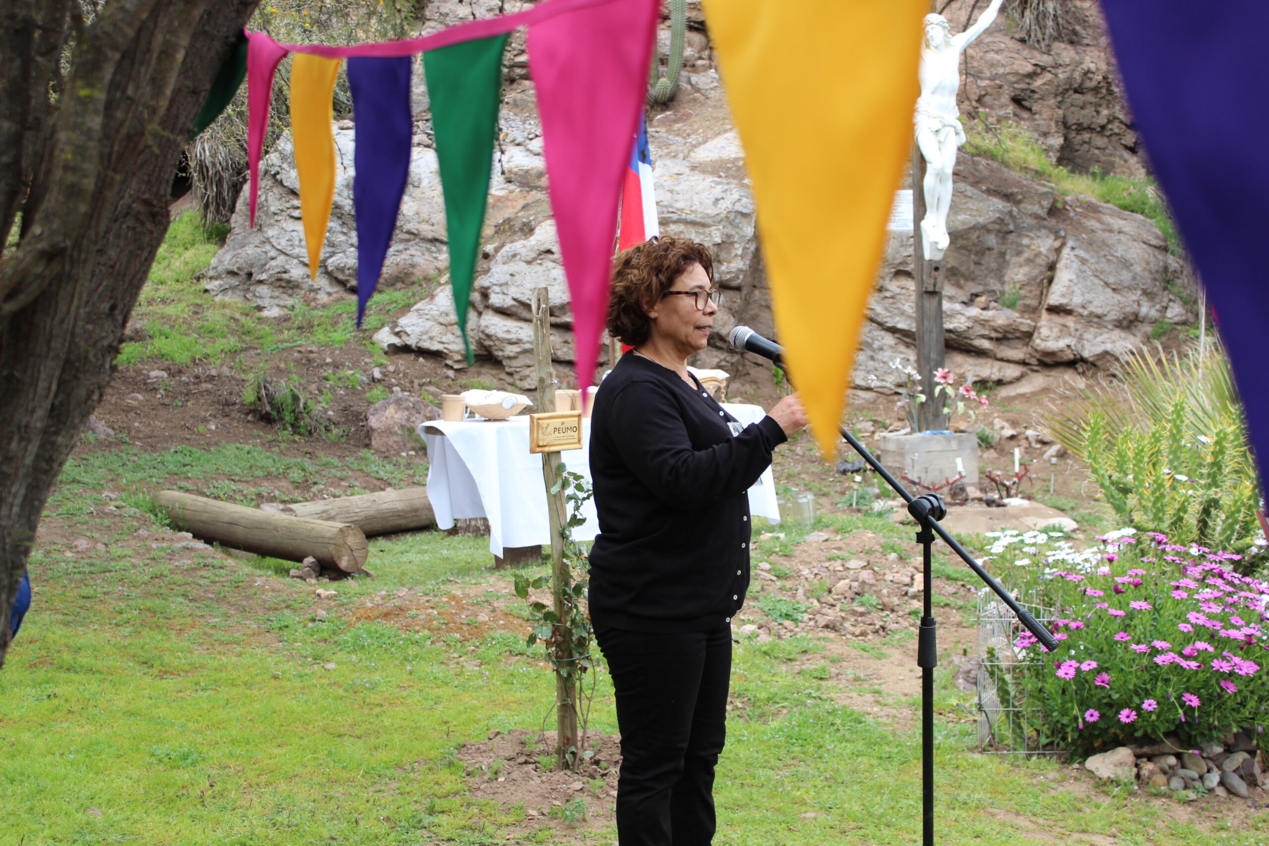 Flor Lazo durante un acto conmemorativo a las víctimas de Cullipeumo.