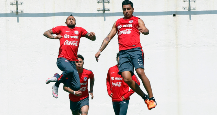 Gonzalo Jara sale en defensa de Arturo Vidal tras no ser citado a La Roja.