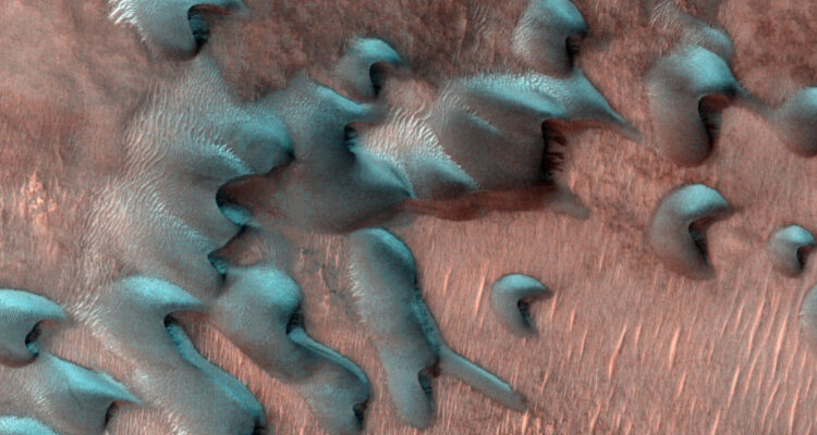 Hielo que podría albergar vida en Marte