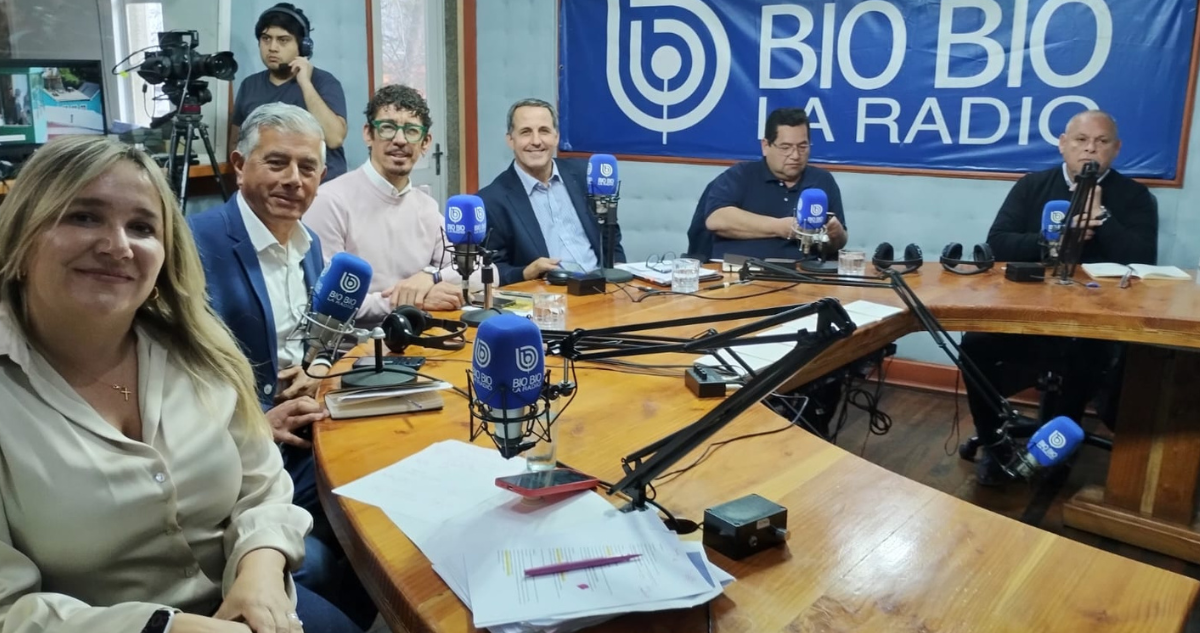 Tensión entre candidatos de derecha marca debate a gobernador de Valparaíso