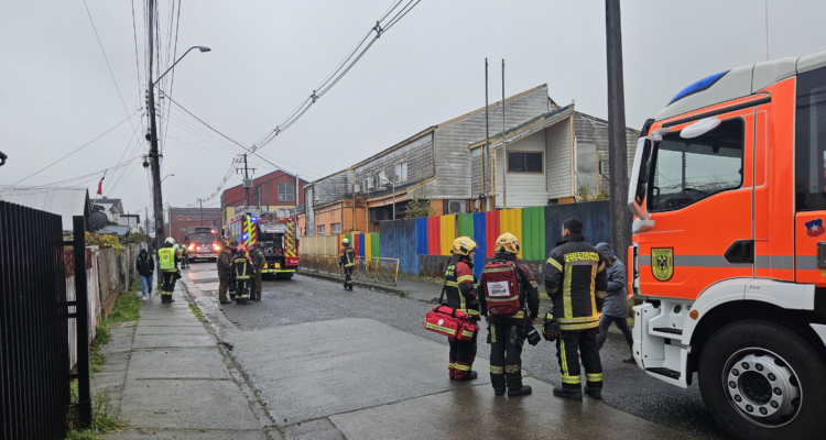 Más de 100 niños debieron ser evacuados desde jardín infantil tras posible fuga de gas en Puerto Montt