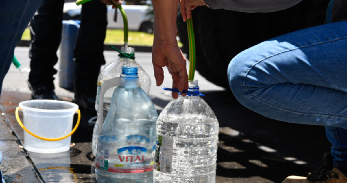 Por millonaria deuda del Gobierno: Familias de sectores rurales de Chiloé quedarían sin agua en verano