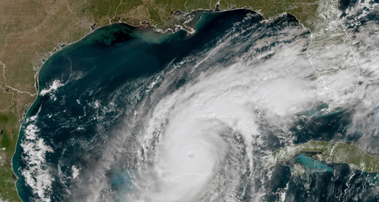 ¿Podría llegar un huracán como Milton a Chile? La razón por la que estos fenómenos son comunes en EEUU