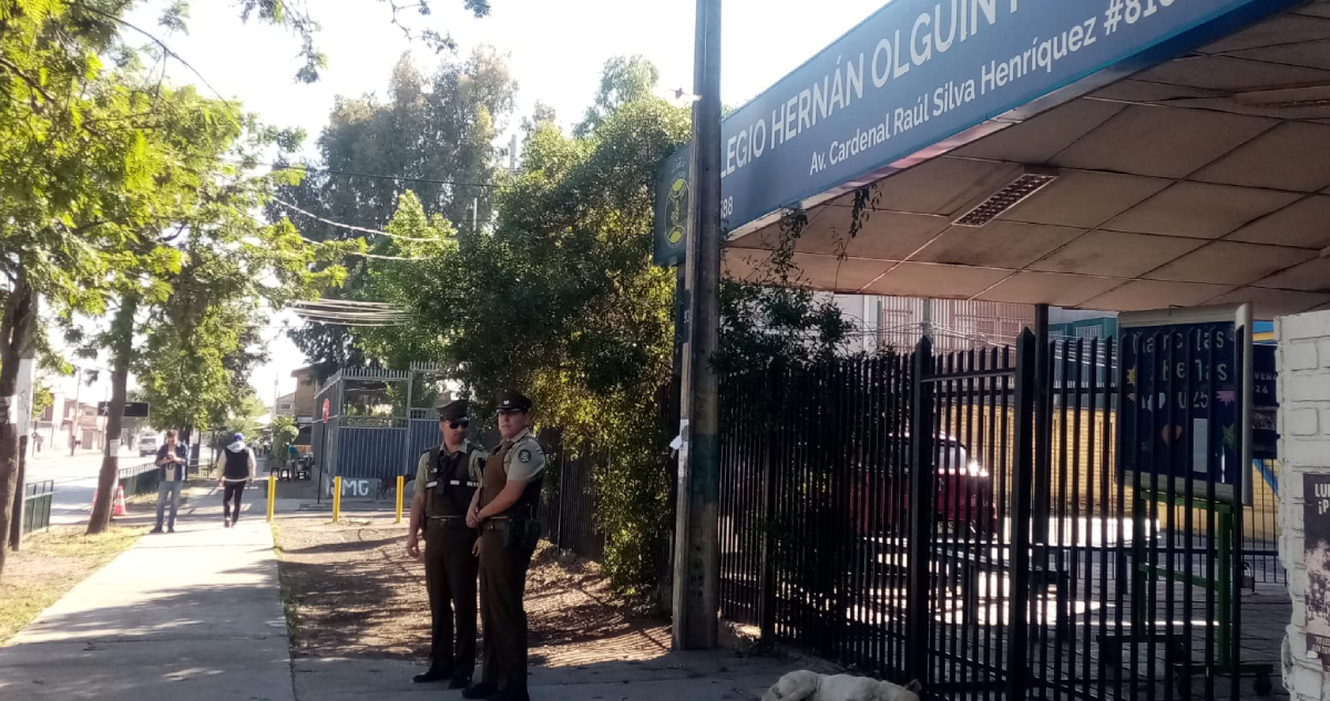 Hombre queda en riesgo vital tras cortarse el cuello afuera de local de votación en Lo Espejo