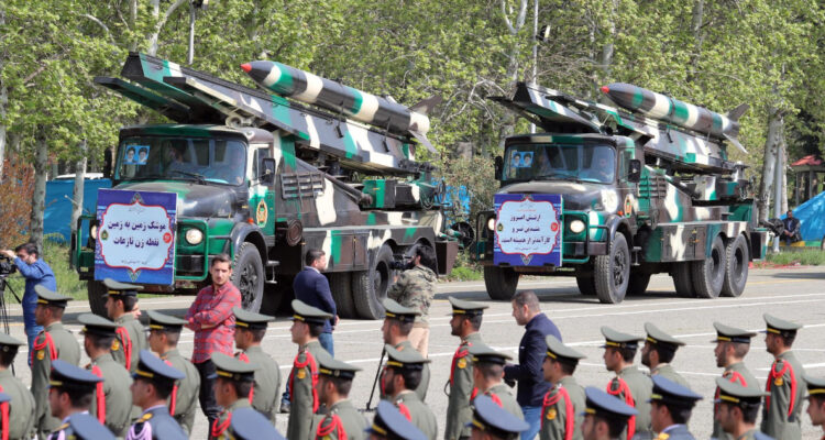 Irán asegura que utilizará todos los medios para responder al ataque israelí